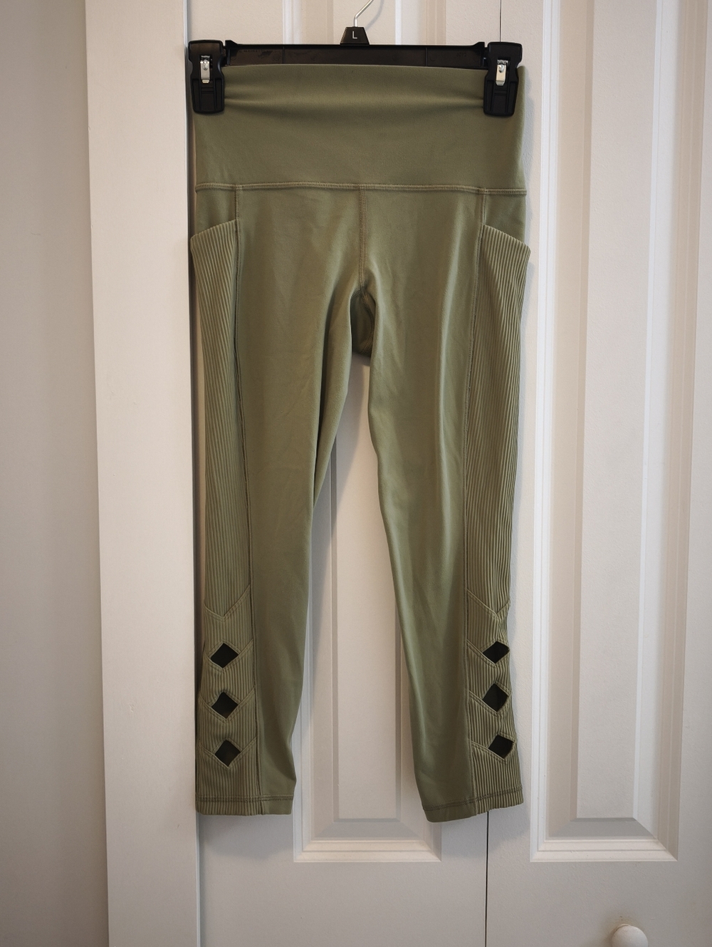 Athleta Womens Salutation Stash Pocket II Leggings - Picture 2 of 10